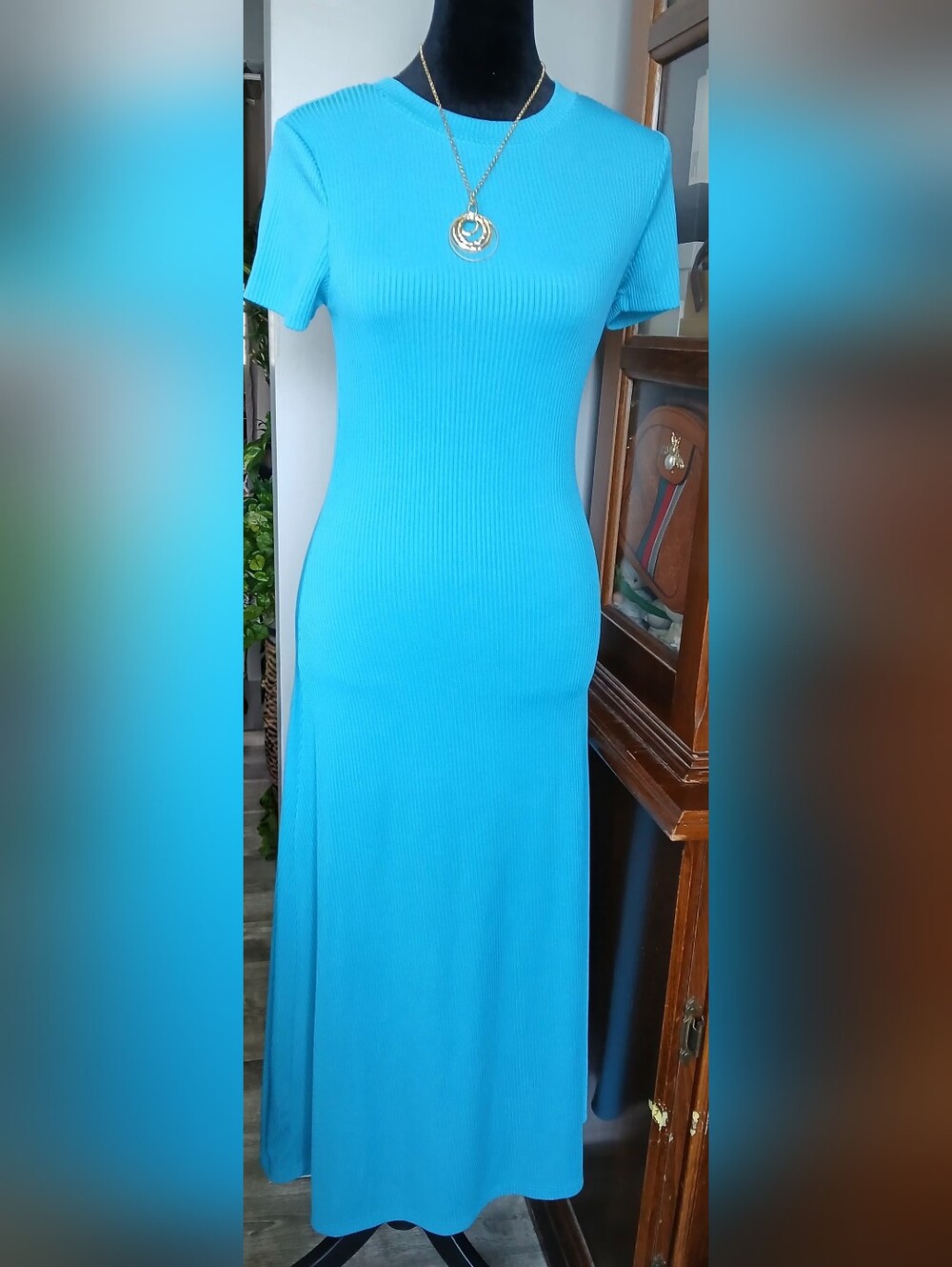 Heart Hips Turquoise Ribbed Short-Sleeve Maxi Dress